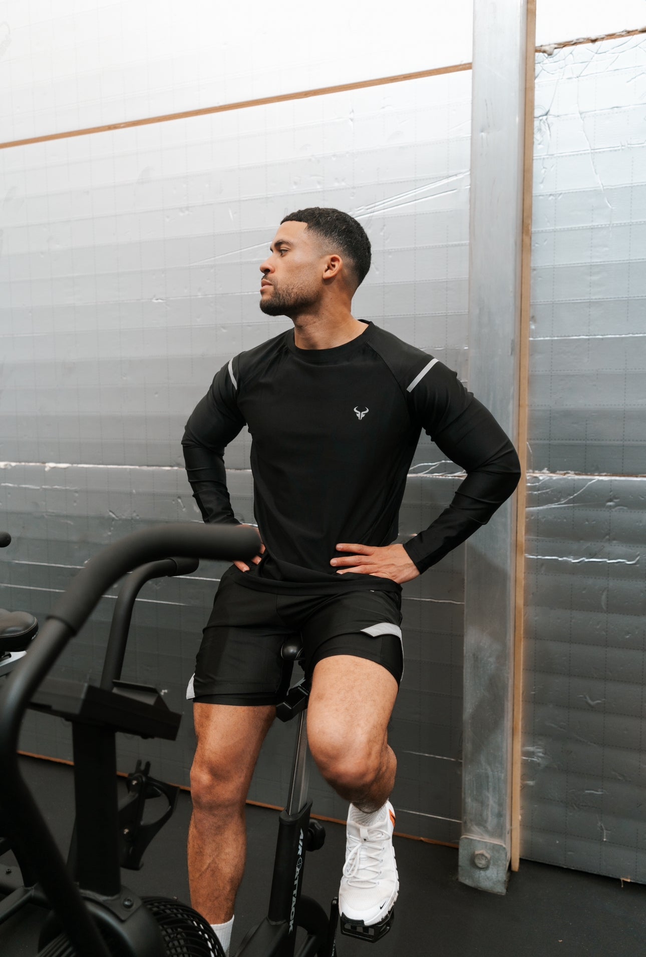 Cerus Black Aura Men’s Long Sleeve Pullover